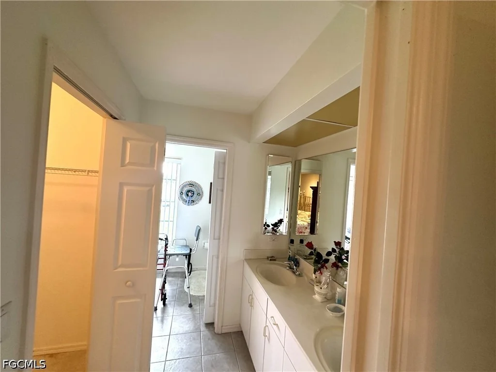 Photo of 2409 Del Ray Place