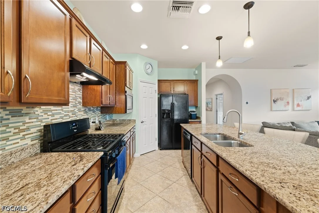 Photo of 7022 Live Oak Drive