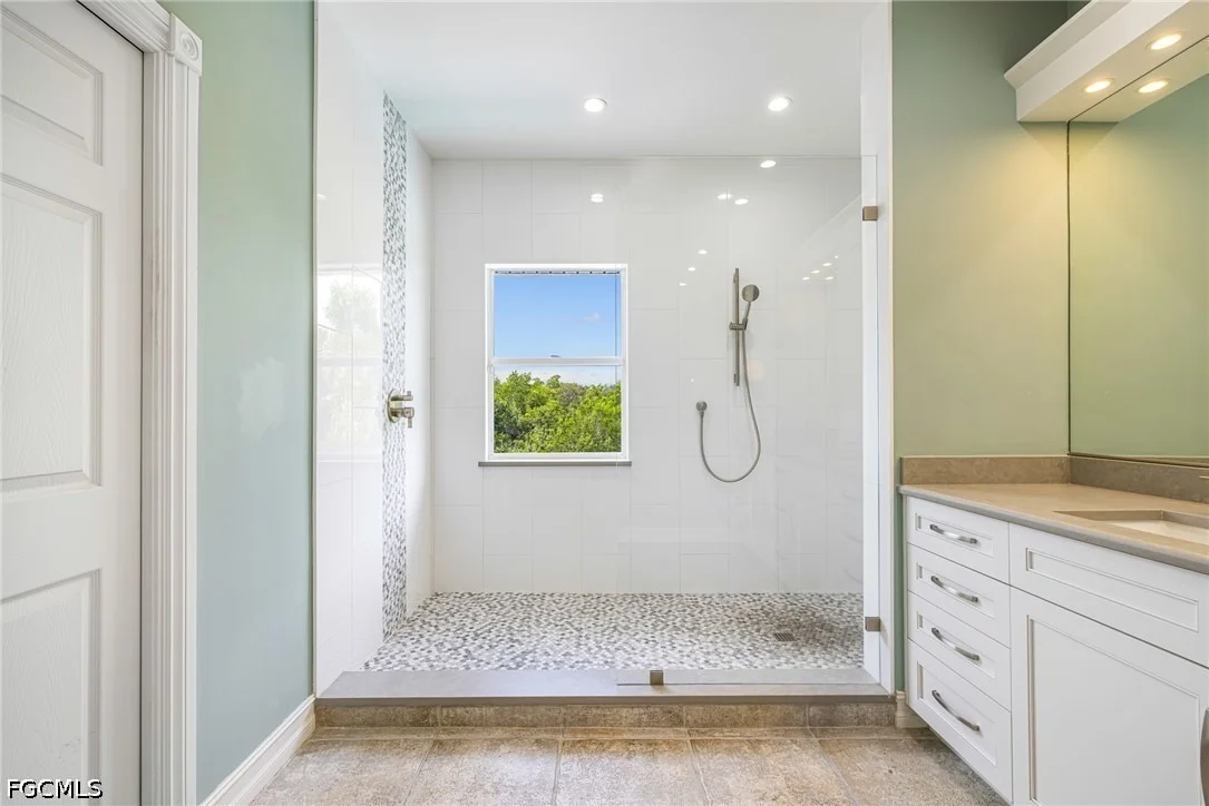 Photo of 1495 Gordon River Lane
