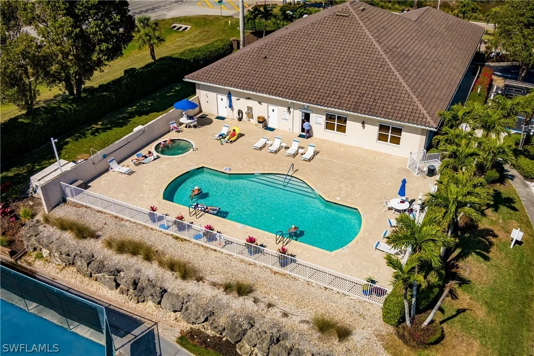 Photo of 1076 Diamond Lake Circle
