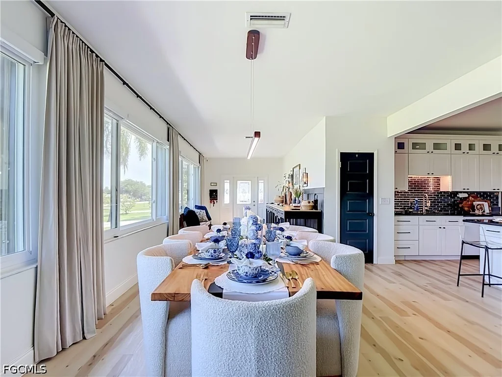 Photo of 2795 River Road