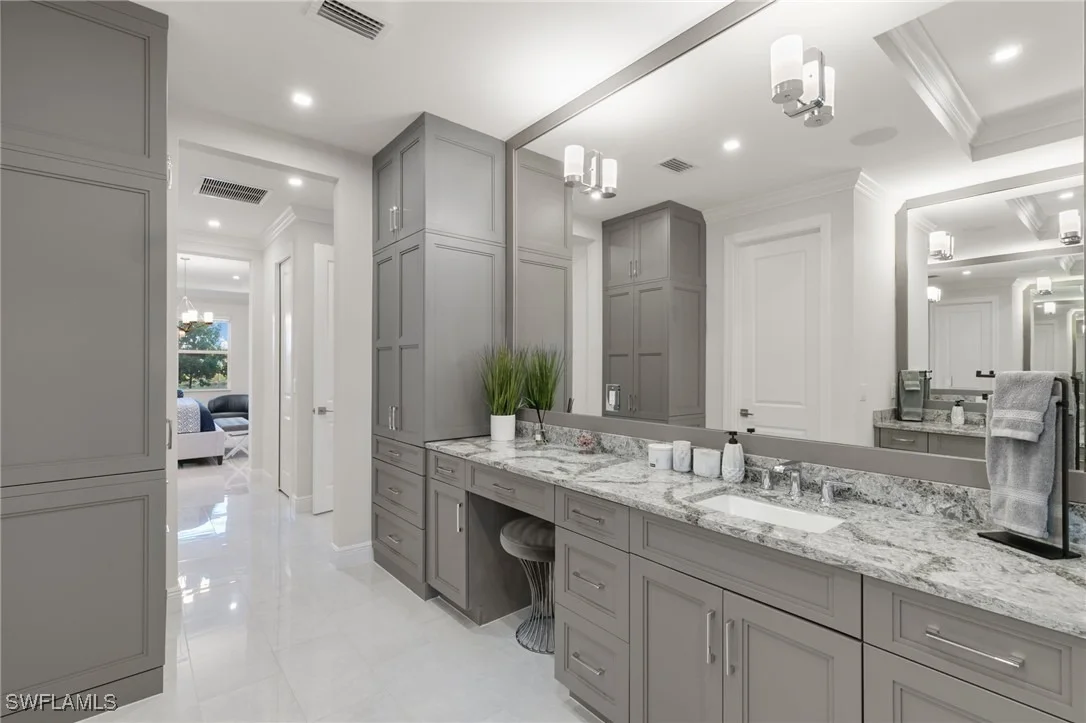 Photo of 9098 Montserrat Drive