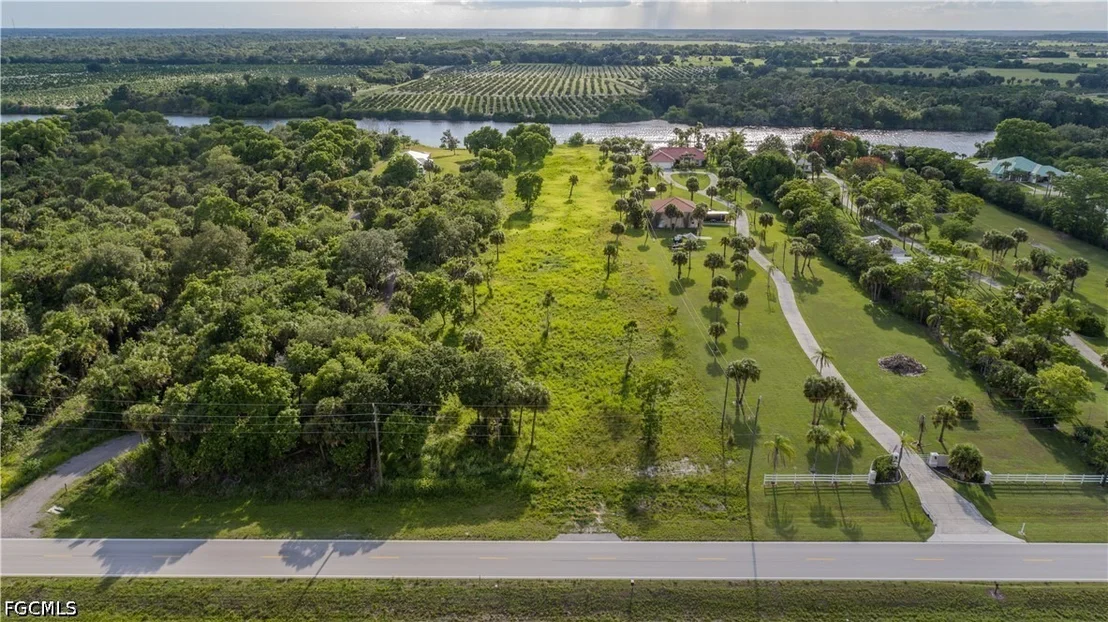 Photo of 5220 Fort Denaud Road