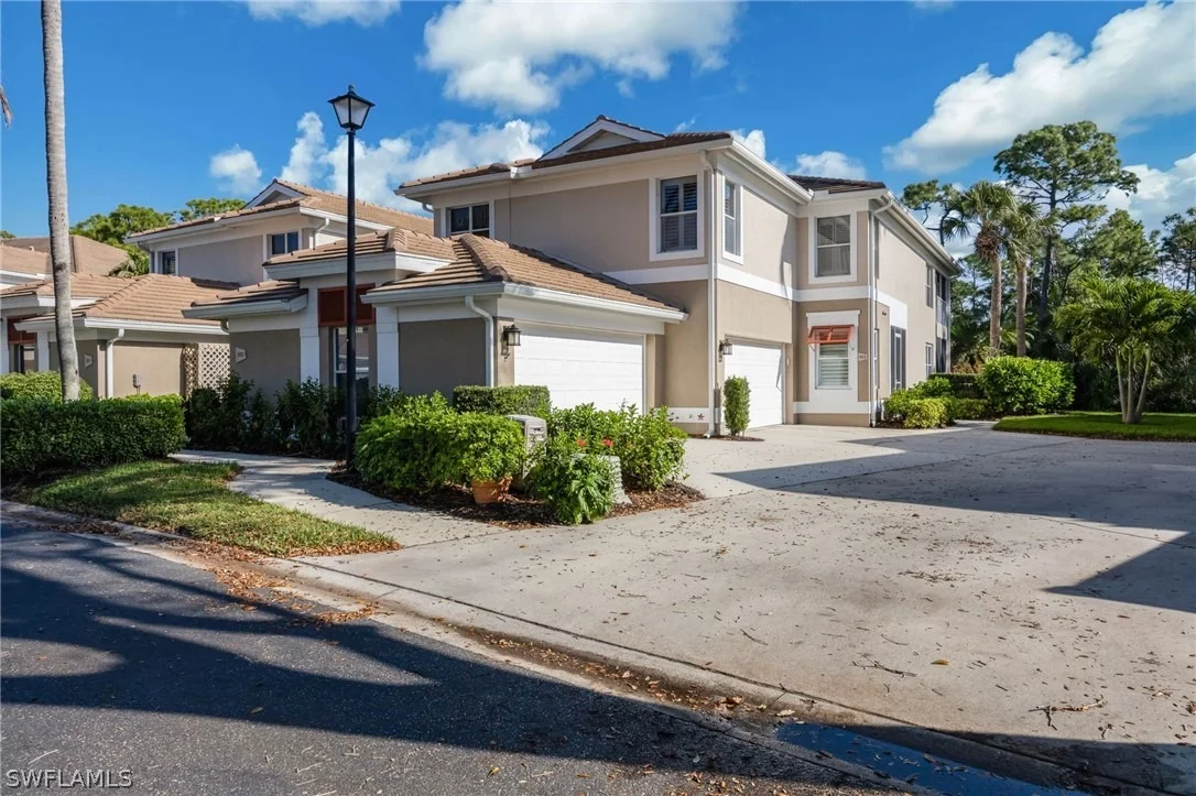 Photo of Unit 202 at 913 Carrick Bend Circle