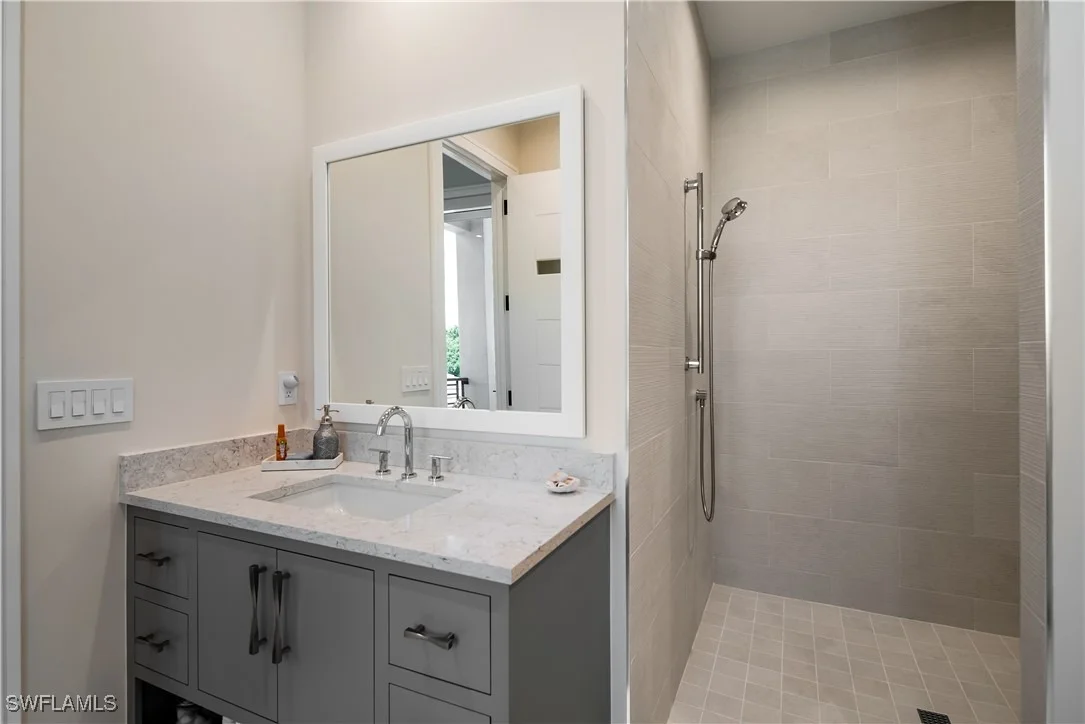 Photo of 882 CASSENA Road