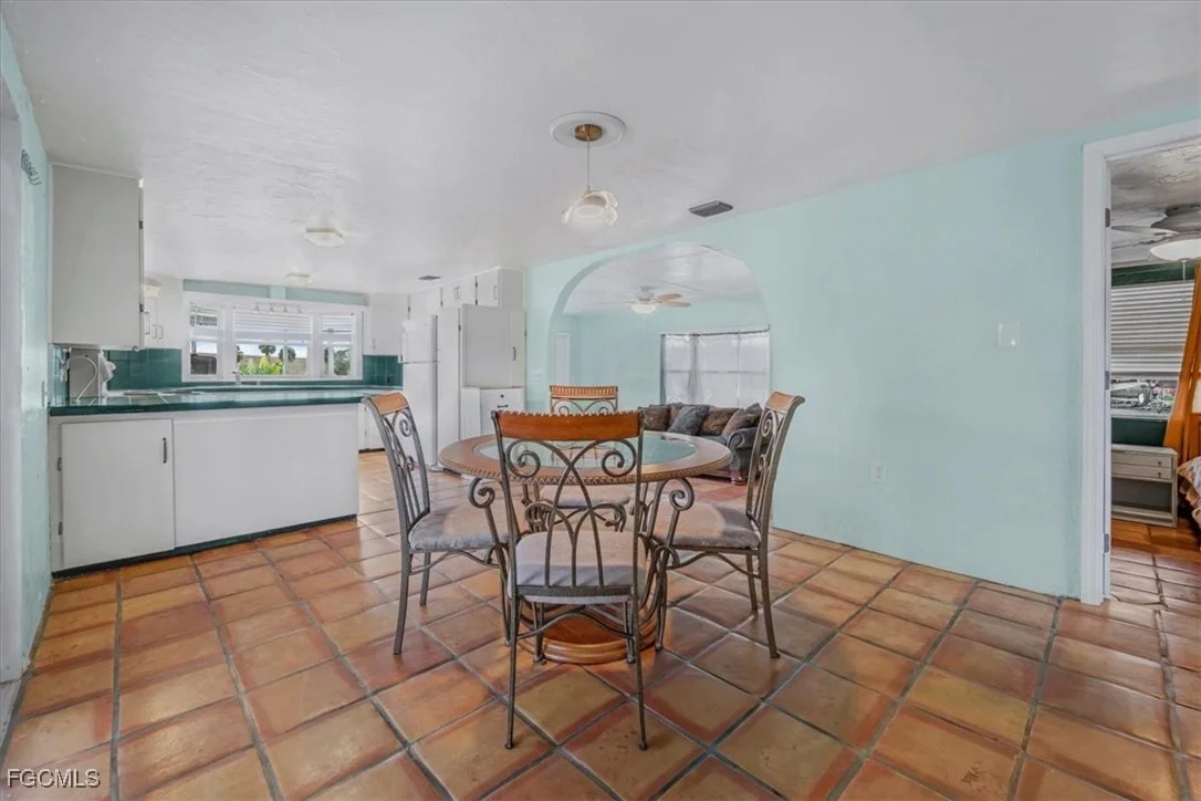 Photo of 1083 Sunset Strip