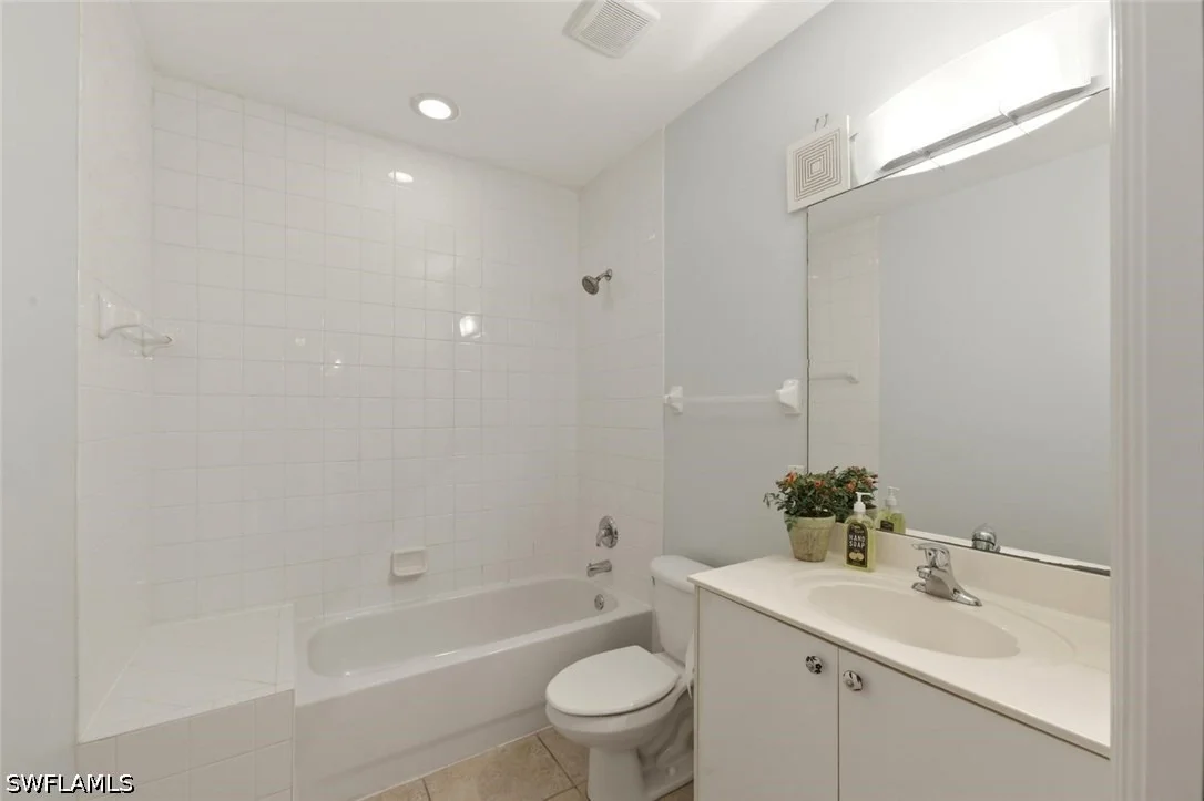 Photo of Unit 202 at 357 Robin Hood Circle