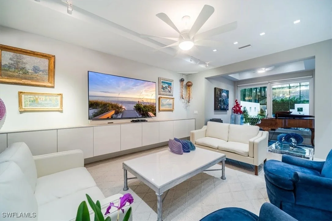 Photo of 367 5th Avenue N