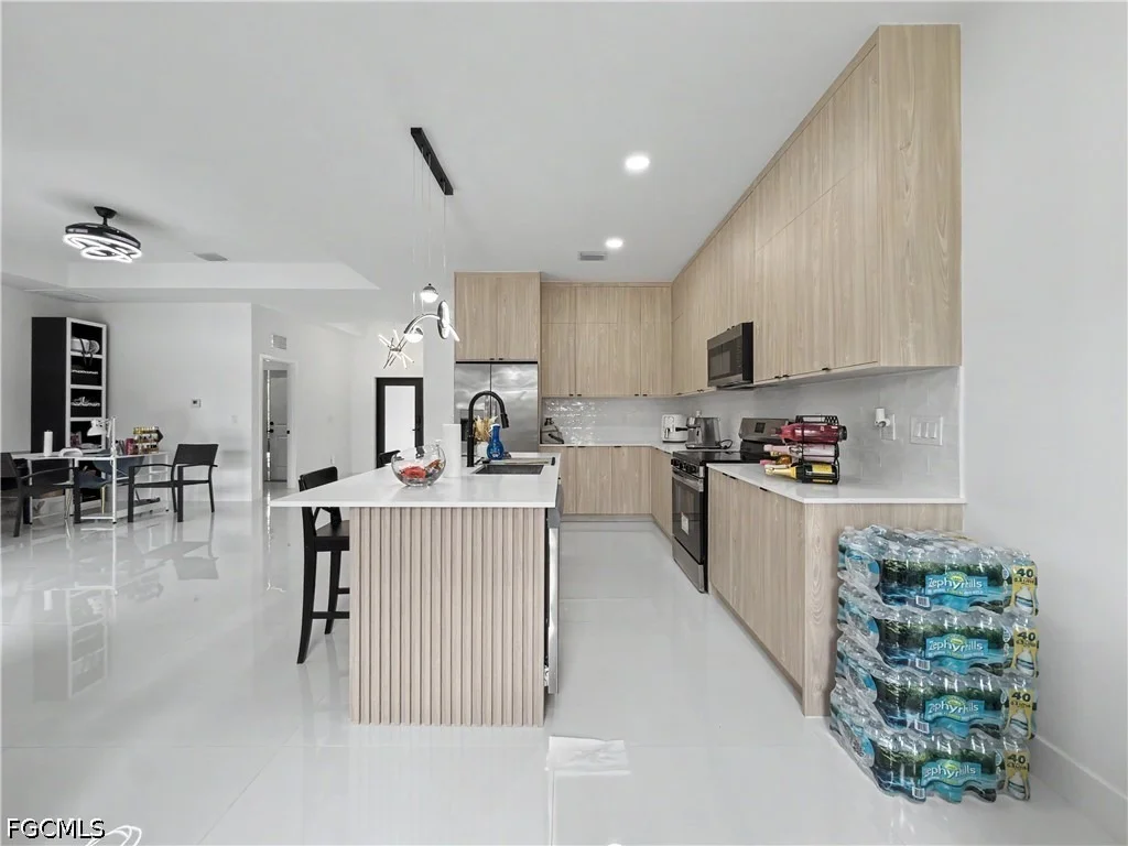 Photo of 402 Thompson Avenue
