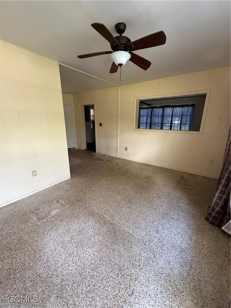 Photo of 5915 Howard Lane
