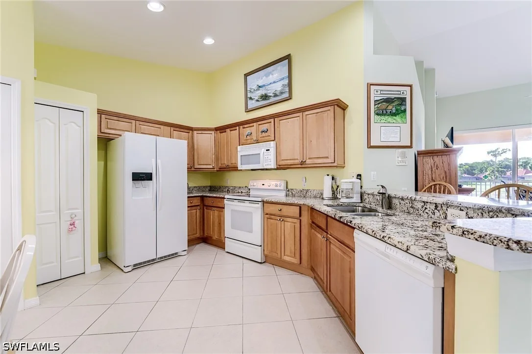 Photo of Unit 305 at 9050 Spring Run Boulevard