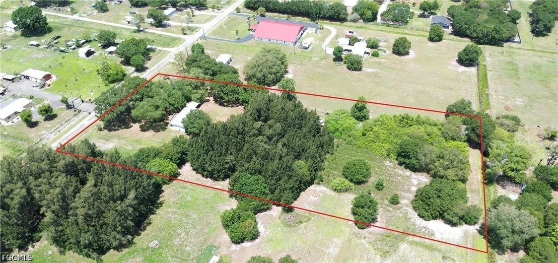 Photo of 223 Pine Lane