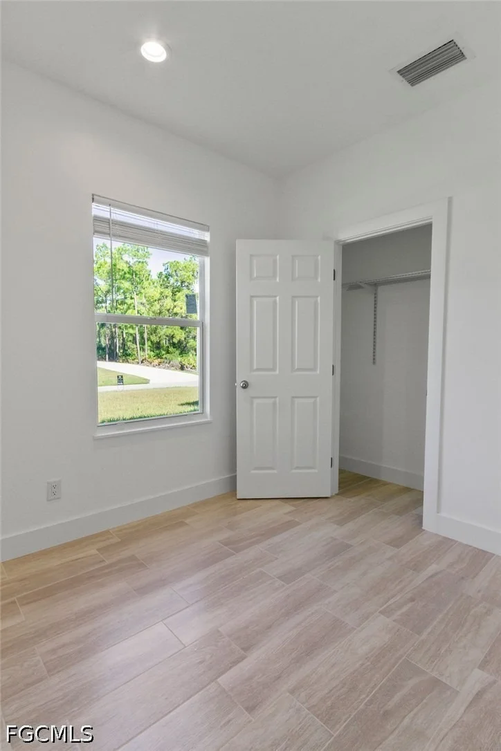 Photo of 2004 Grayson Avenue