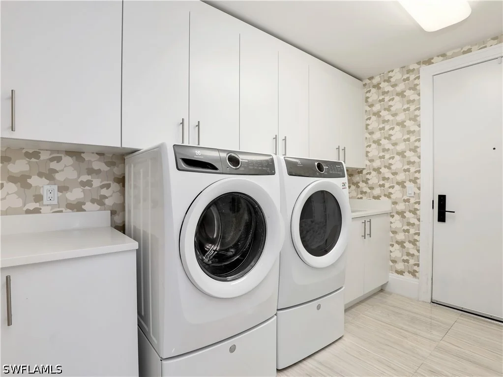 Photo of Unit 301 at 13665 Vanderbilt Drive