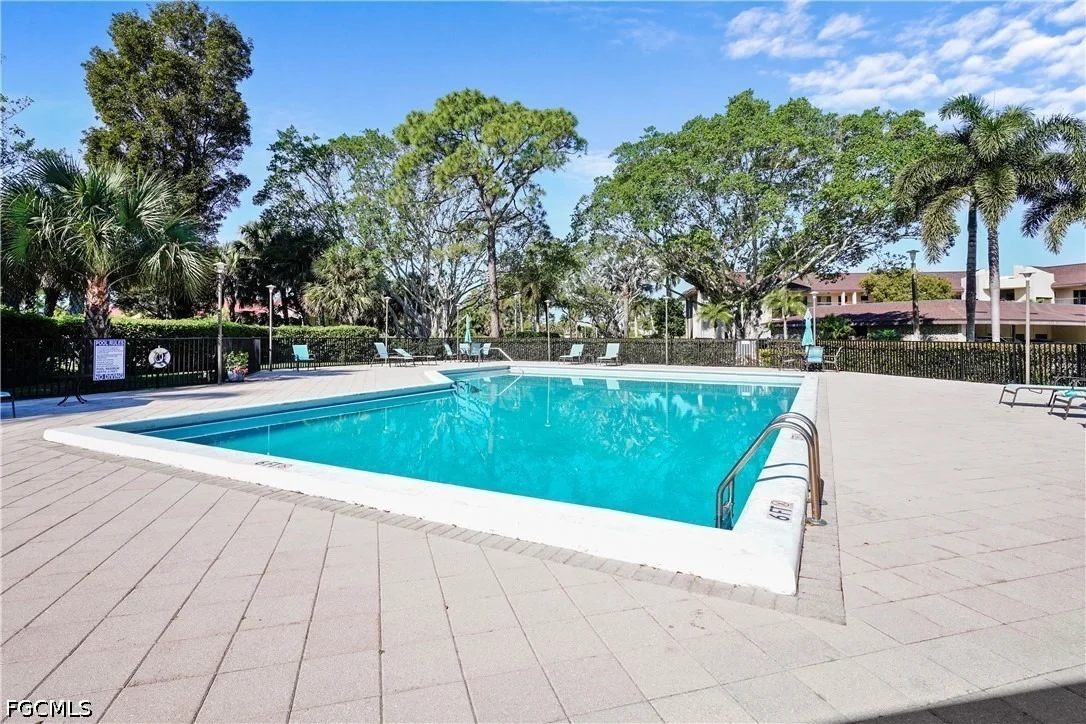 Photo of Unit 105 at 413 Augusta Boulevard