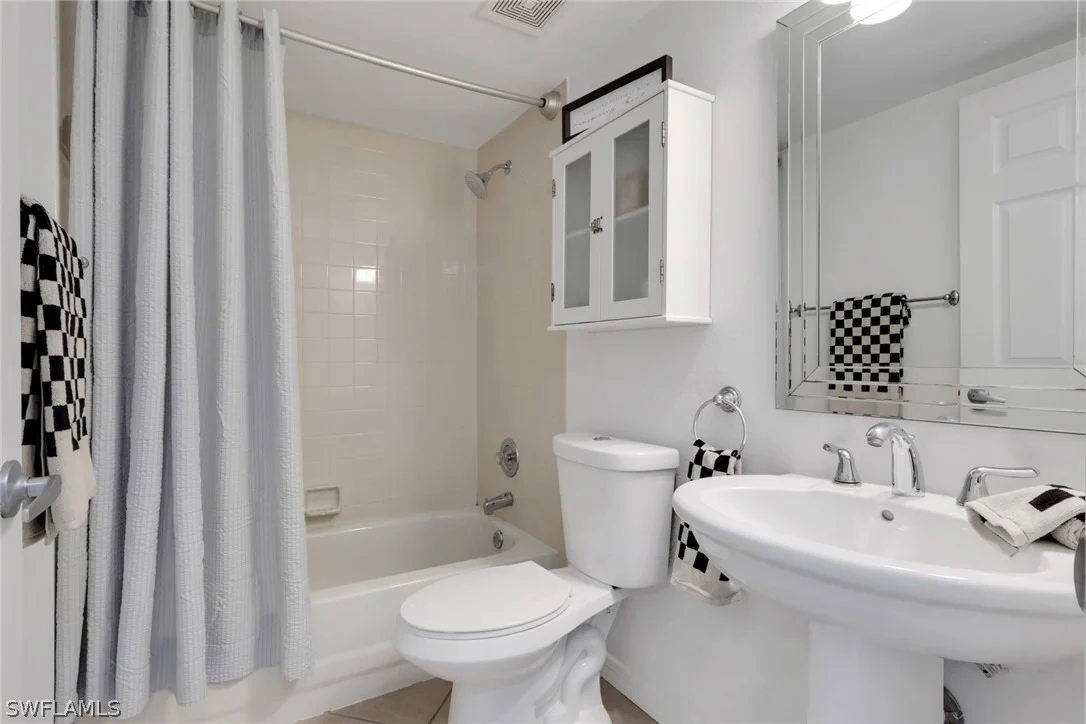 Photo of Unit 103 at 600 Squire Circle