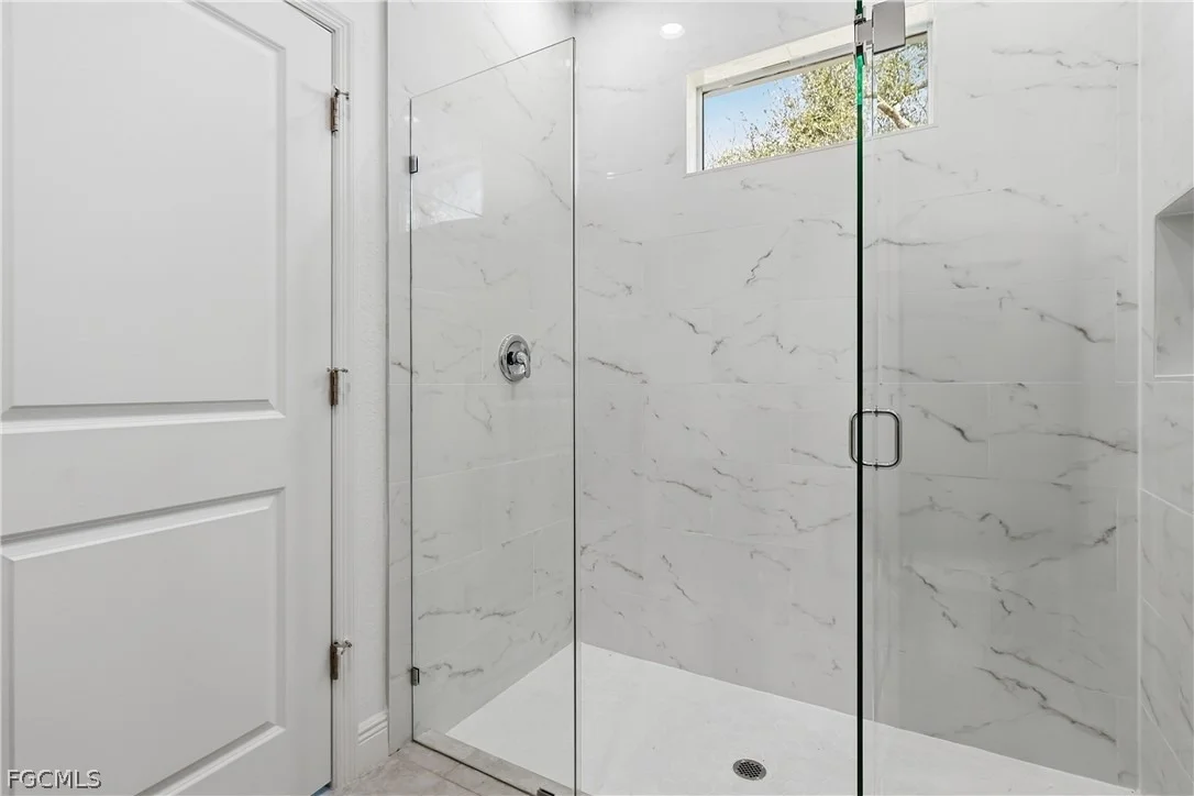 Photo of 1300 E BUCKNELL Lane