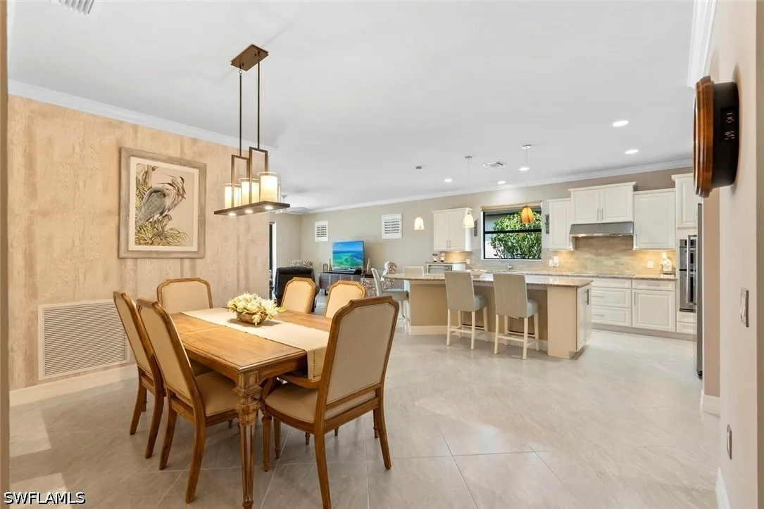 Photo of 6244 Victory Drive