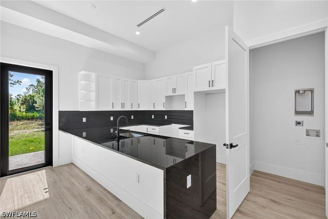 Photo of 4164 Everglades Boulevard N