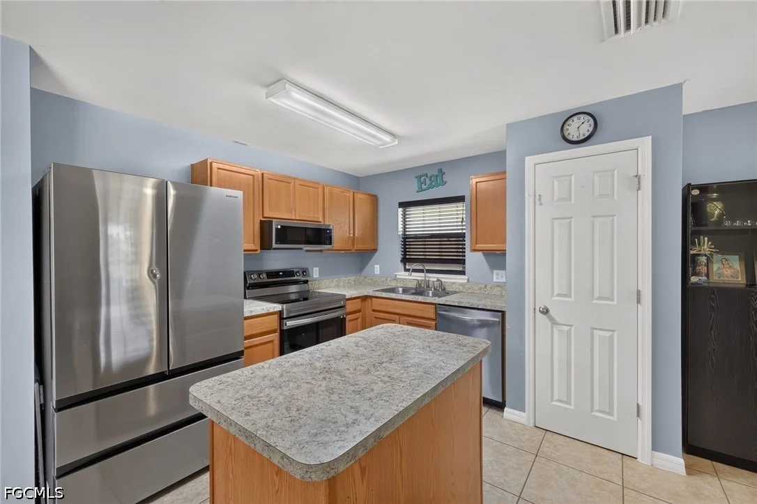 Photo of 225 Shadow Lakes Drive