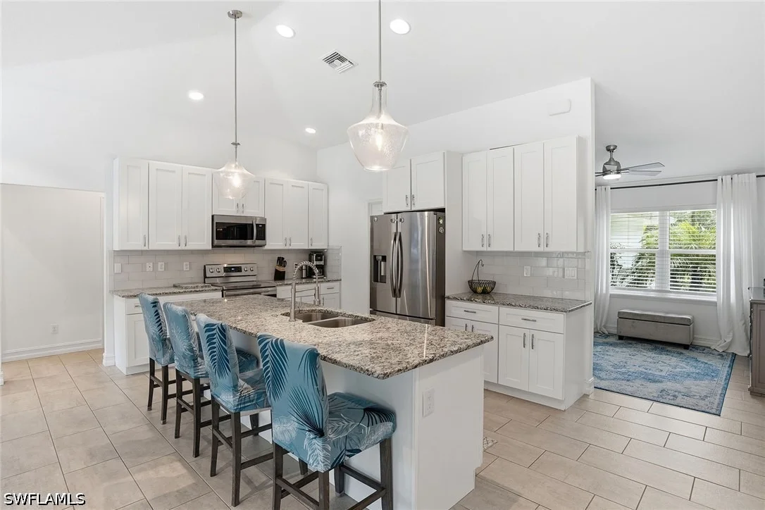 Photo of 721 Logan Boulevard S