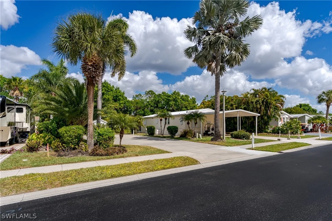 Photo of 1076 Diamond Lake Circle