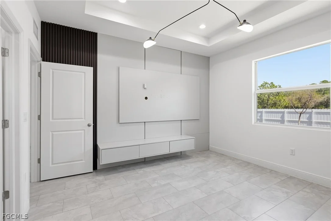 Photo of 1300 E BUCKNELL Lane