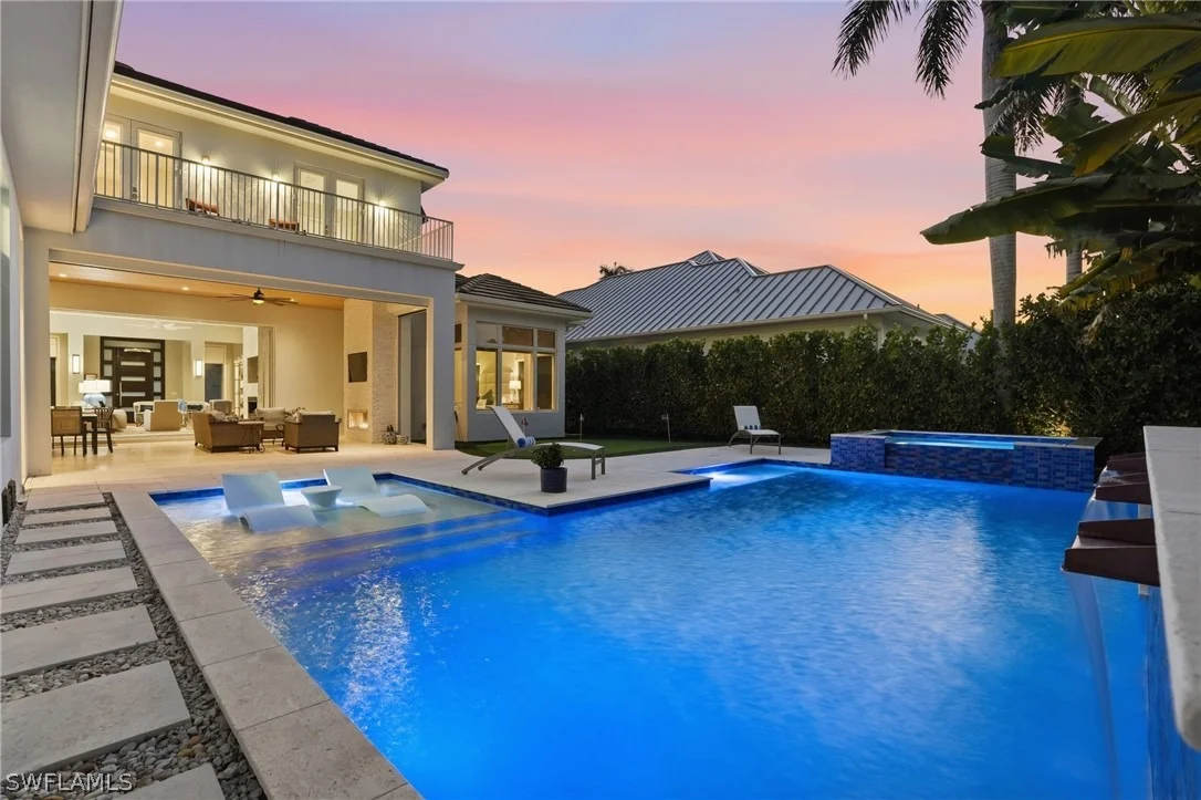 Photo of 725 Harbour Drive