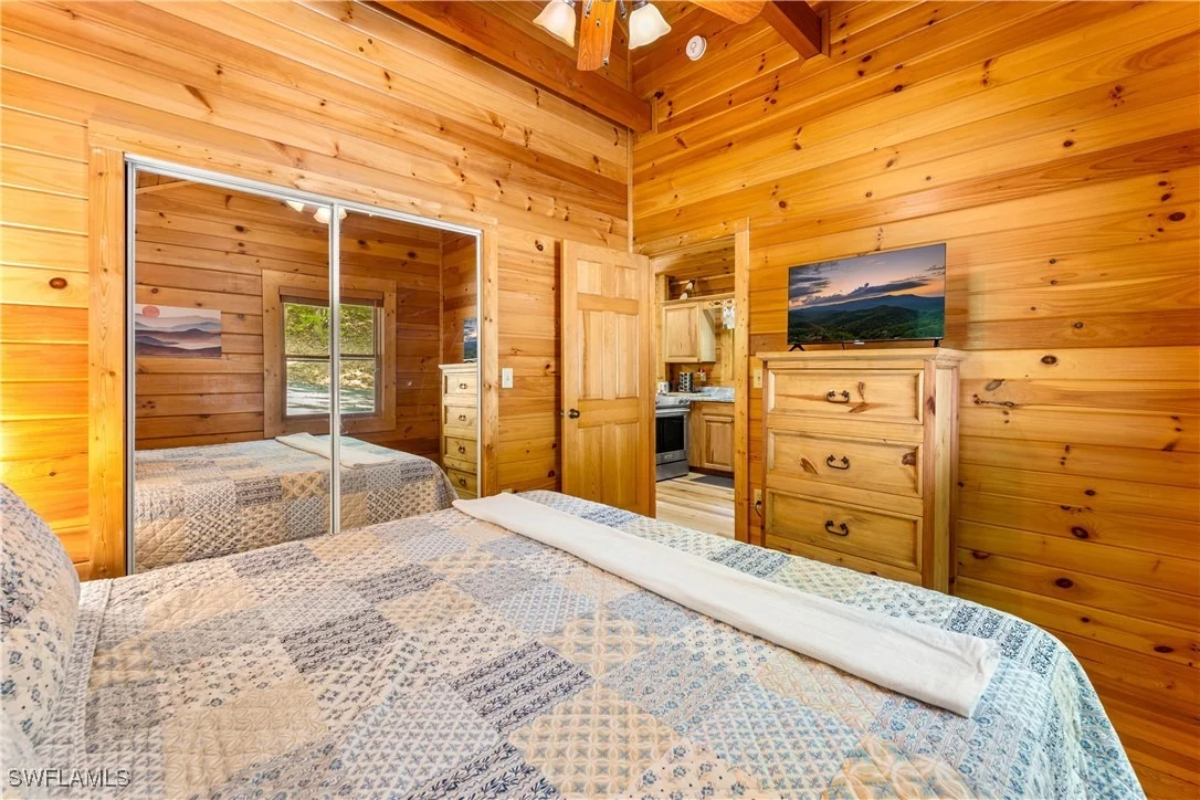 Photo of 4062 Chamberlain Lane