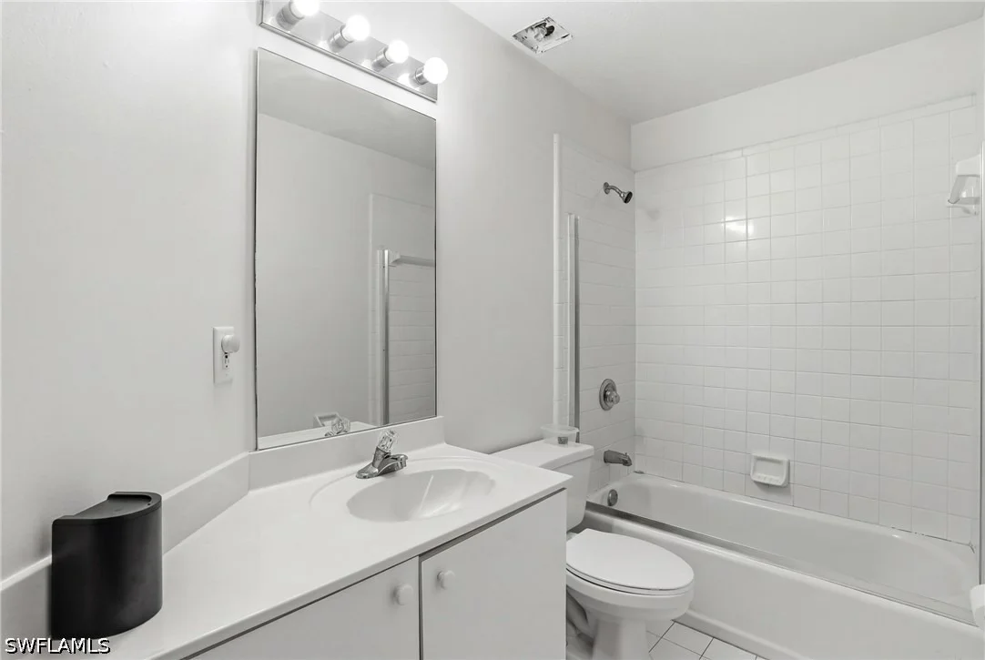 Photo of 4061 Vine Lane