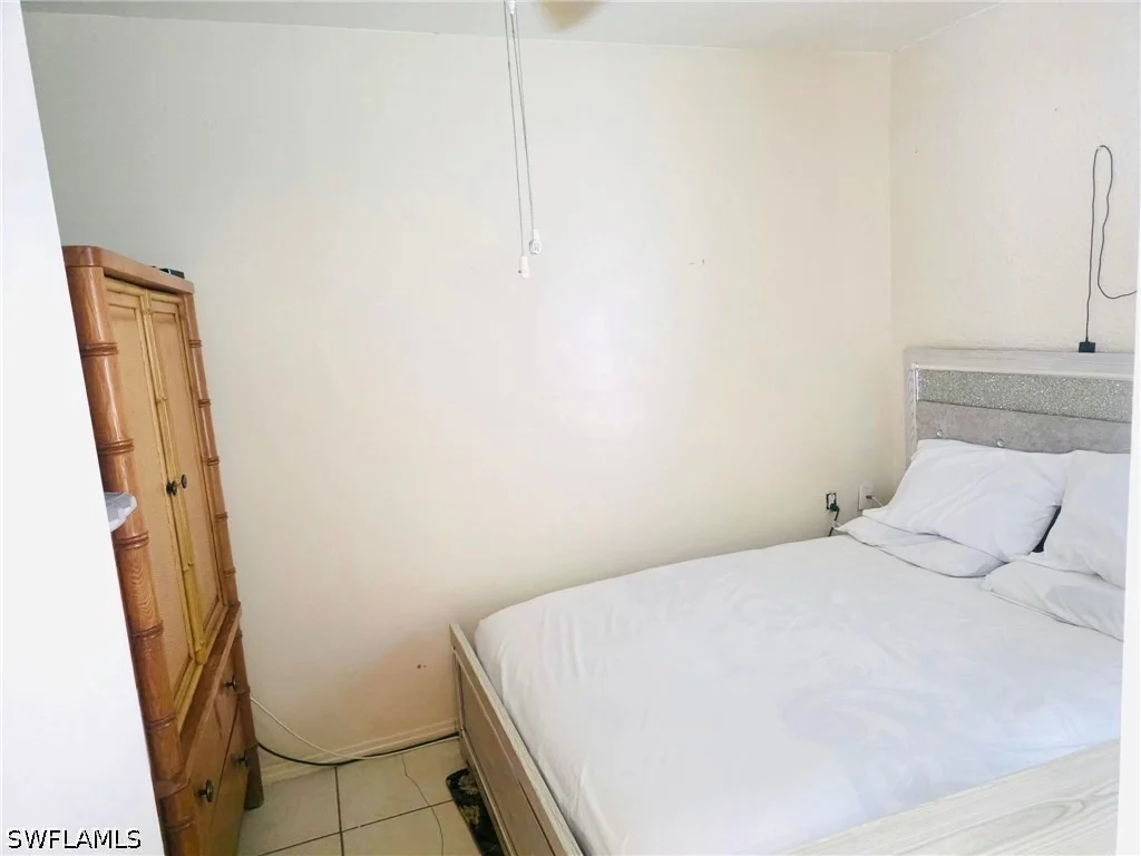 Photo of 4775 Everglades Boulevard N