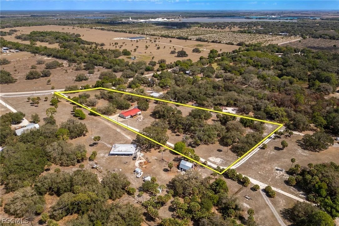 Photo of 2032 Ortona Locks Road