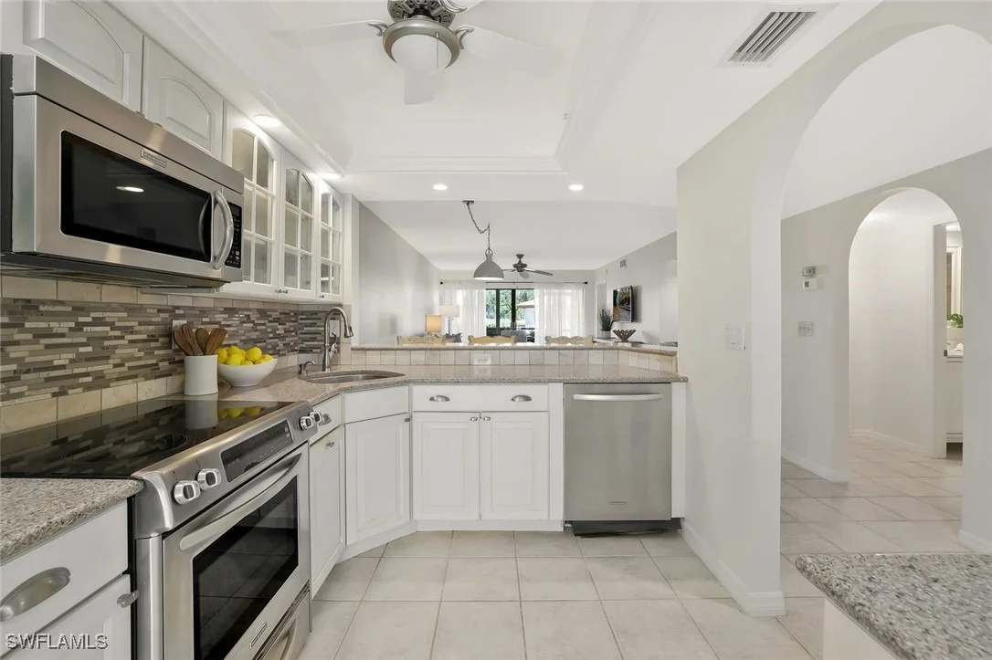 Photo of Unit 6014 at 601 Augusta Boulevard
