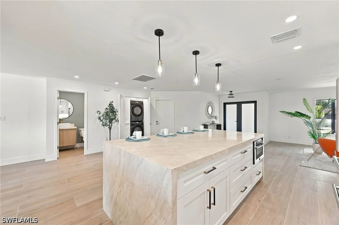 Photo of 2353 Abbey Court