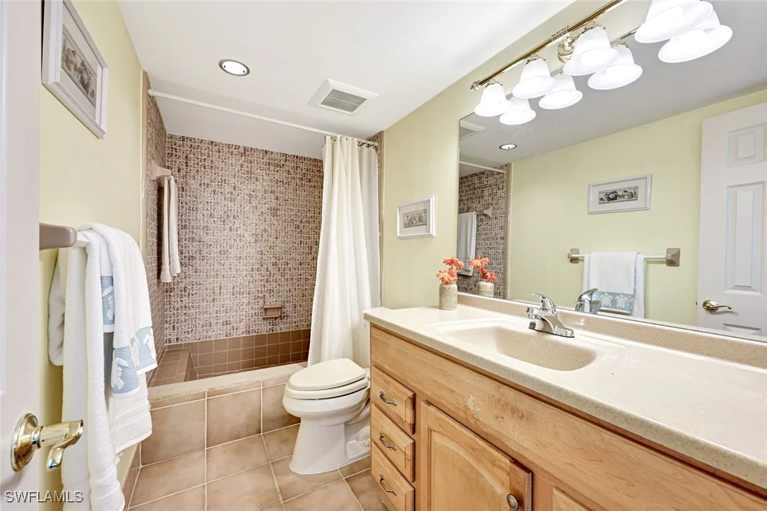 Photo of Unit 104 at 2000 Alamanda Drive