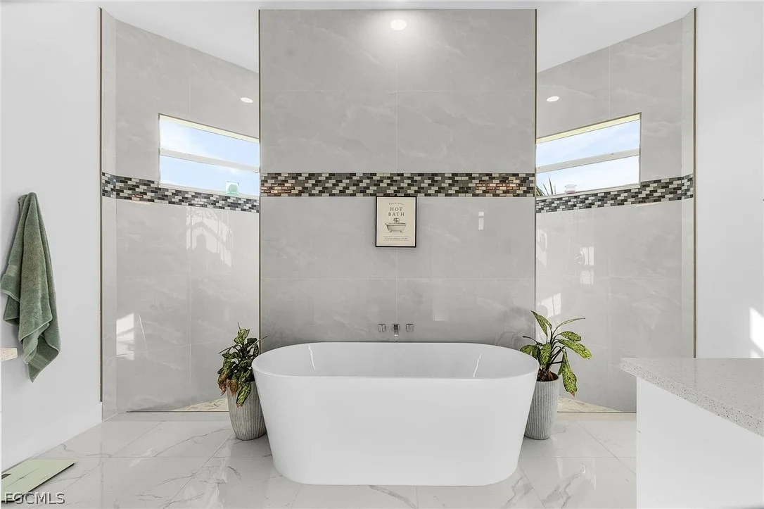 Photo of 1020 Rush Avenue