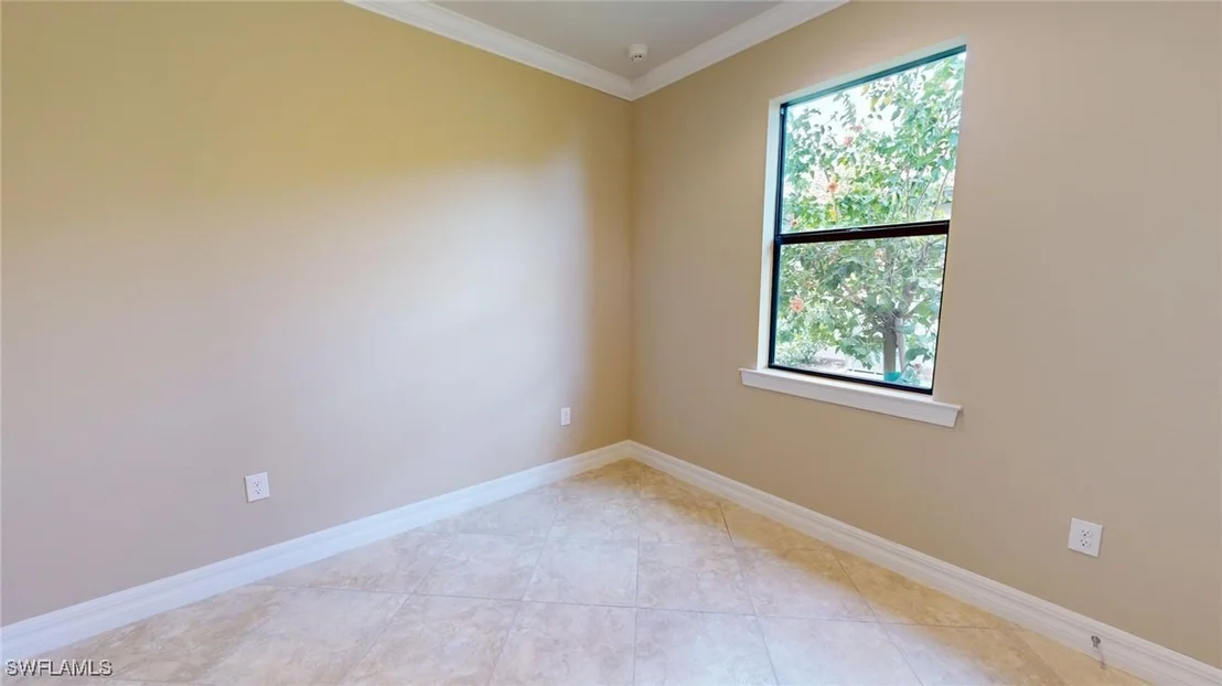 Photo of 6252 Victory Drive