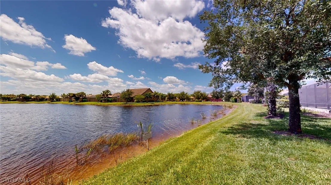 Photo of 6252 Victory Drive