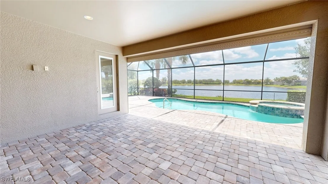 Photo of 6252 Victory Drive