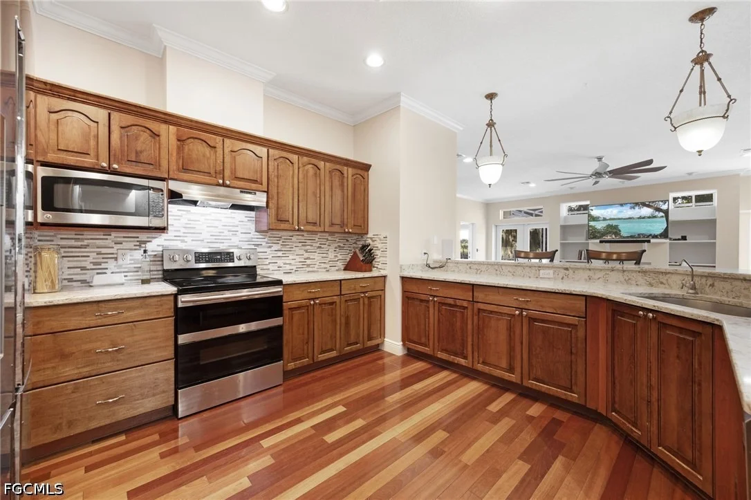 Photo of 1261 Riverbend Drive