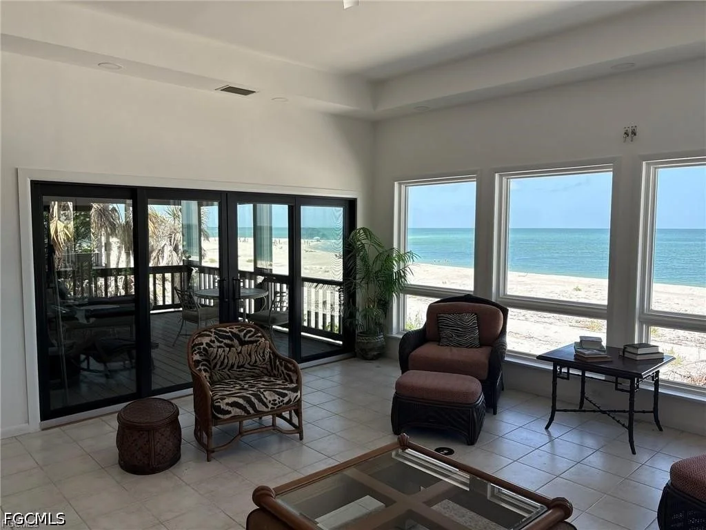 Photo of 484 Gulf Bend Drive
