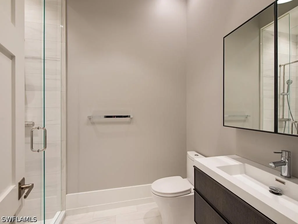 Photo of 225 4th Avenue N
