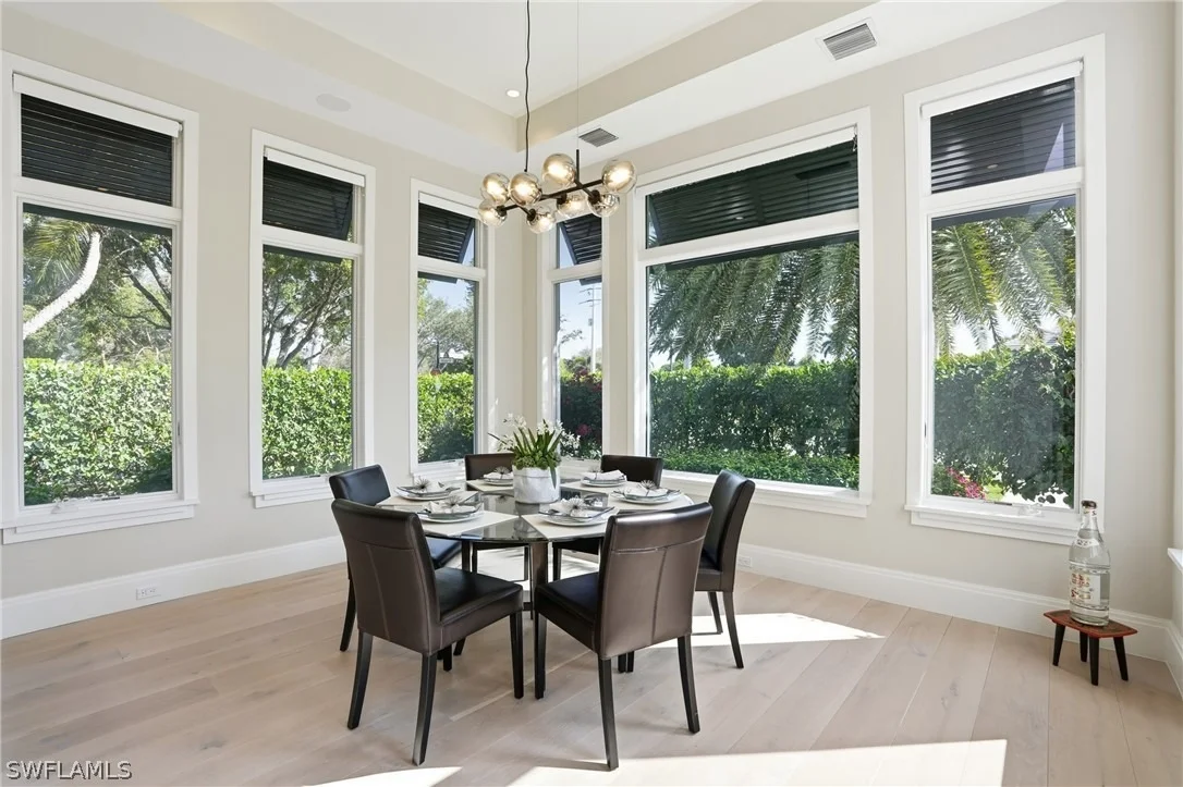 Photo of 725 Harbour Drive