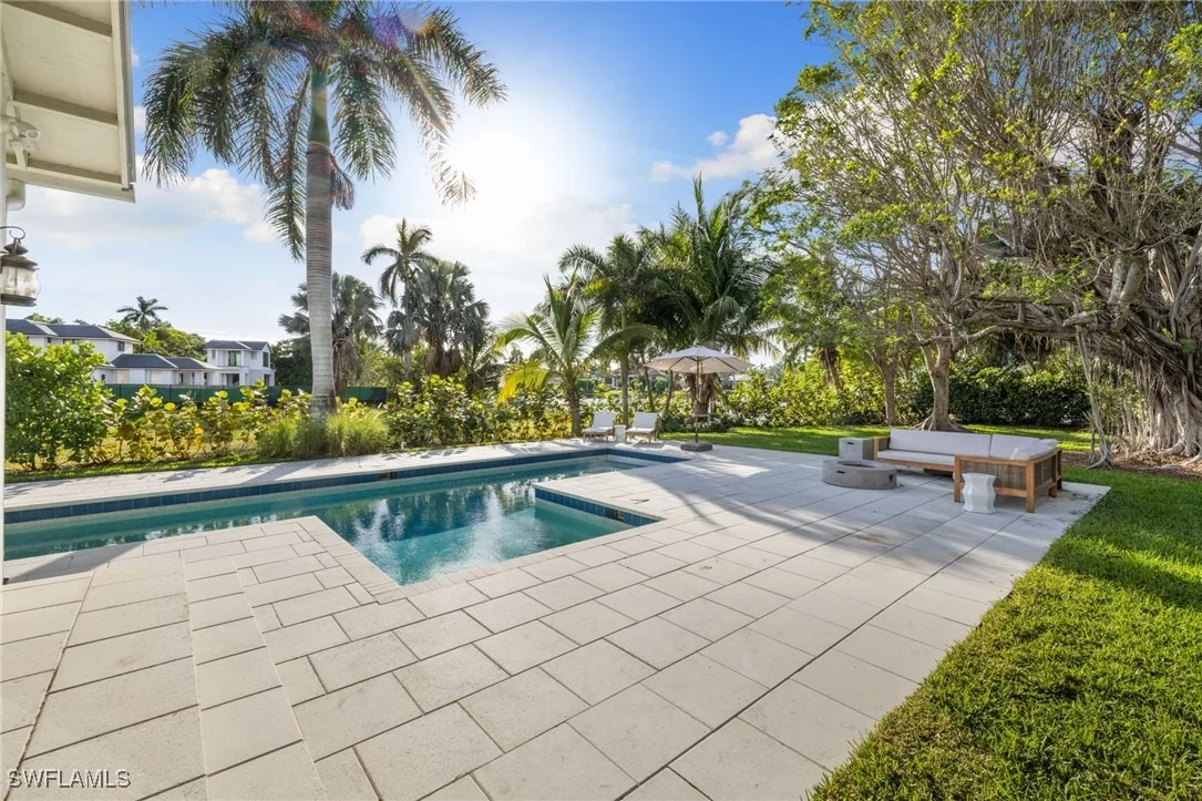 Photo of 572 7th Avenue N