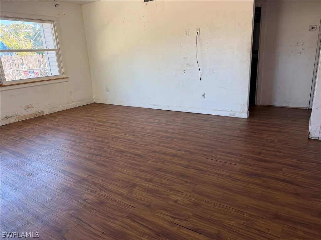 Photo of 2632 Weeks Avenue