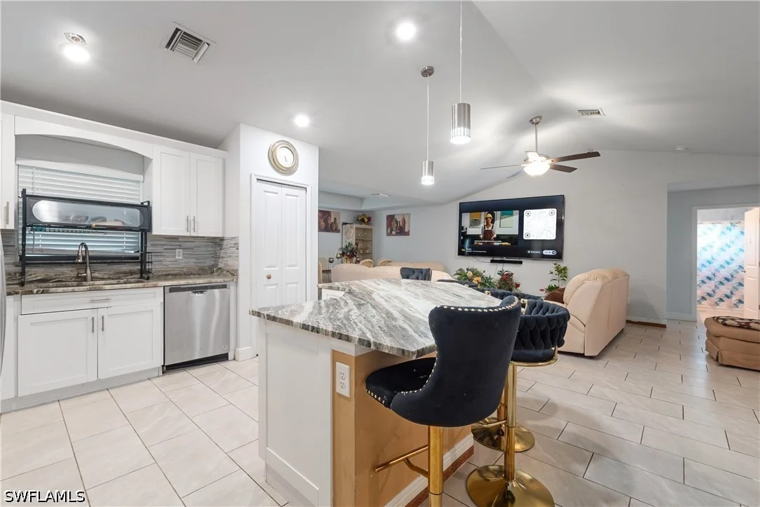 Photo of 2618 Helen Circle