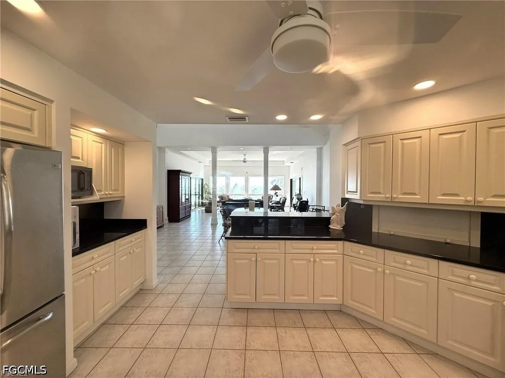 Photo of 484 Gulf Bend Drive