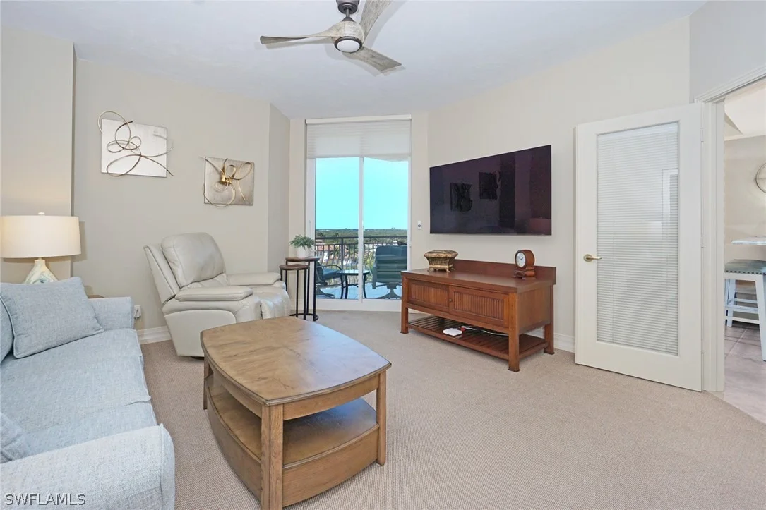 Photo of Unit B803 at 435 Dockside Drive