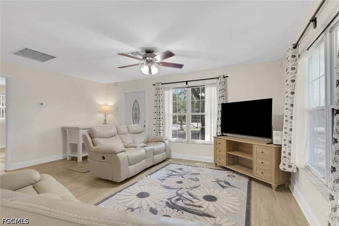 Photo of 2431 Lippincott Road