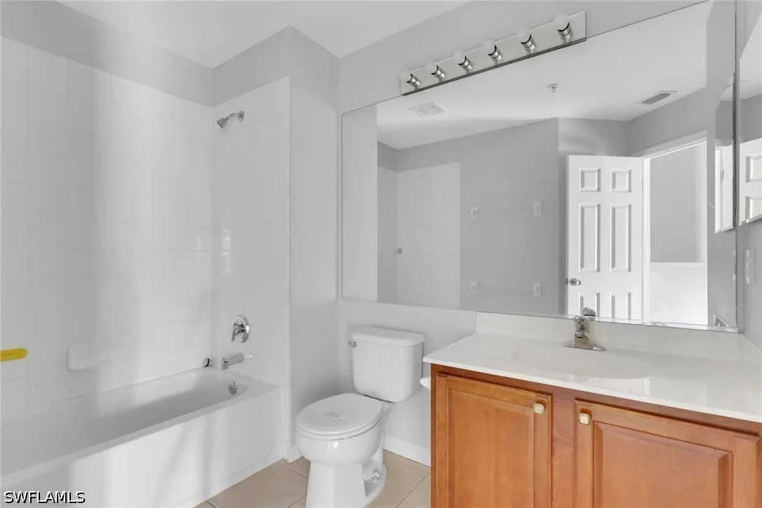 Photo of Unit 108 at 937 Hampton Circle